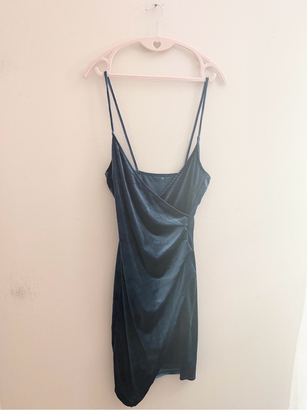 5/$15 🩷 Women's Velvet Wrap Style Dress - Navy Blue